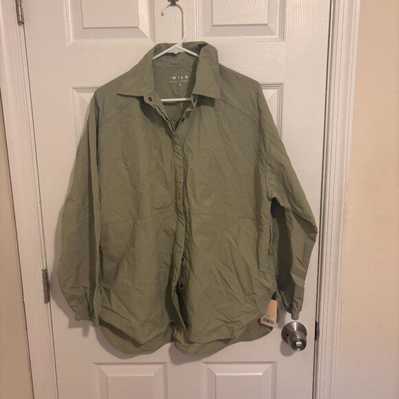 Wilo the Label Womens S Workout/Beach Coverup Parachute Shirt Sage Athletic NWT - Picture 3 of 9
